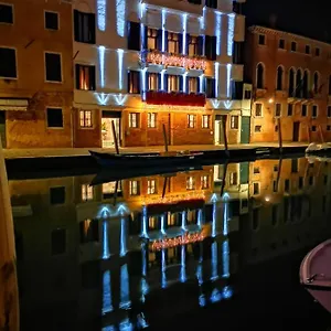 Hotel Ca' Bonfadini Historic Experience Venedig